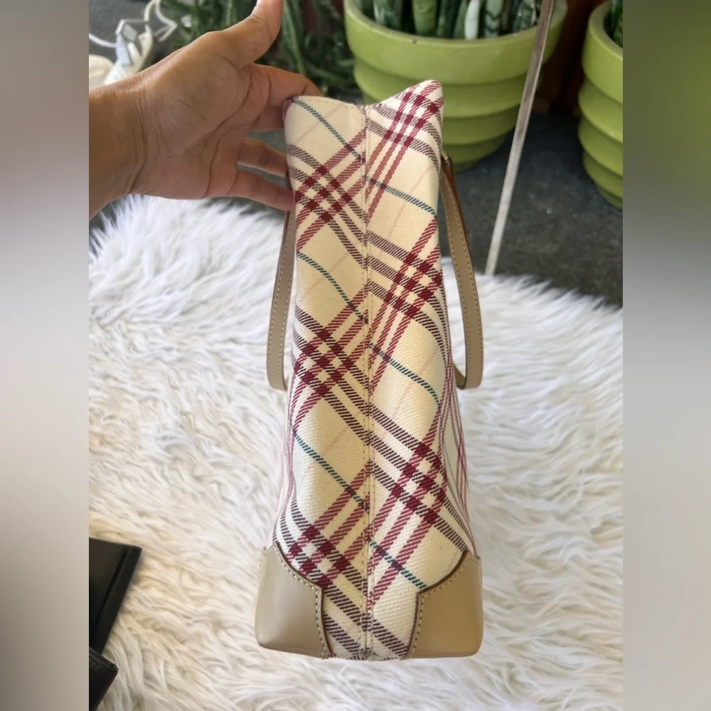 Burberry Multi Color - Picture 4 of 7